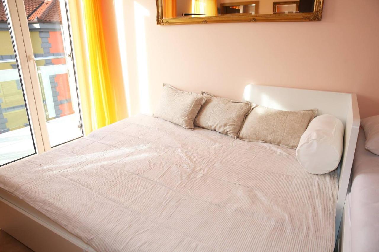 Villa Mit Whirlpool Fuer 32 Per Crikvenica Esterno foto